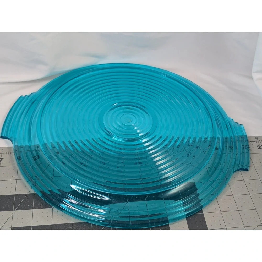 Majestic Turquois Beehive Plastic‎ Platter 14 Inch